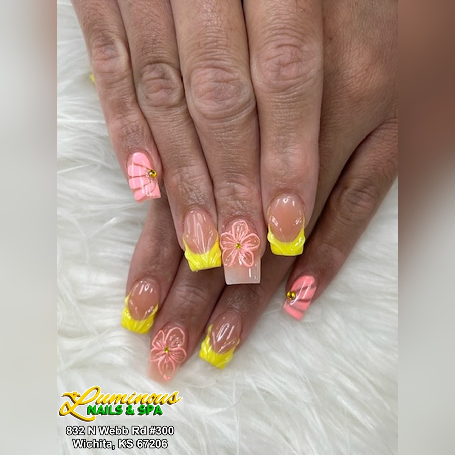Luminous Nails & Spa